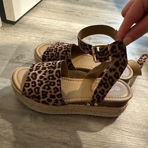 Cheetah print sandals size 7.5